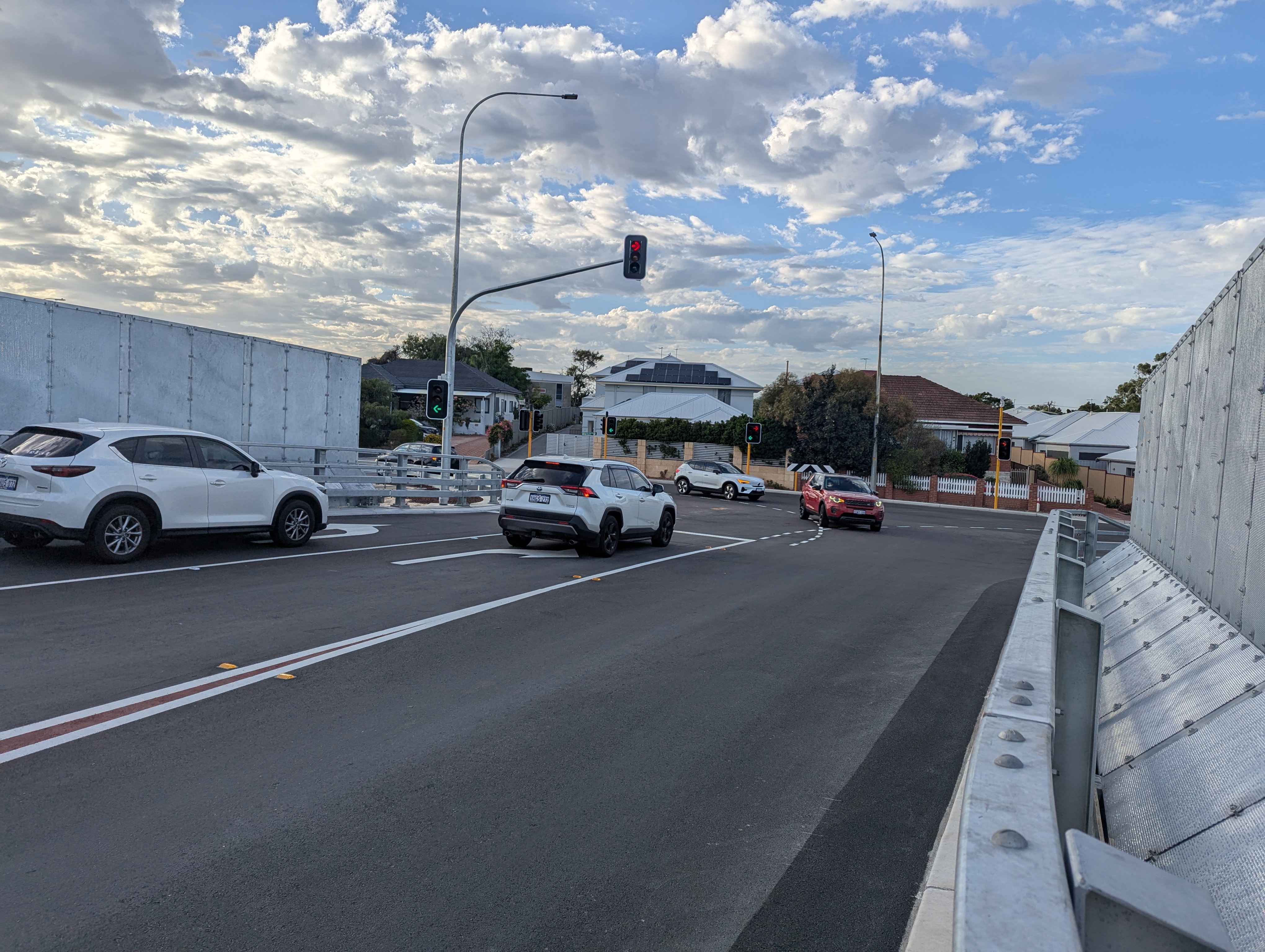 Hotham Bridge, Maylands photo with live traffic