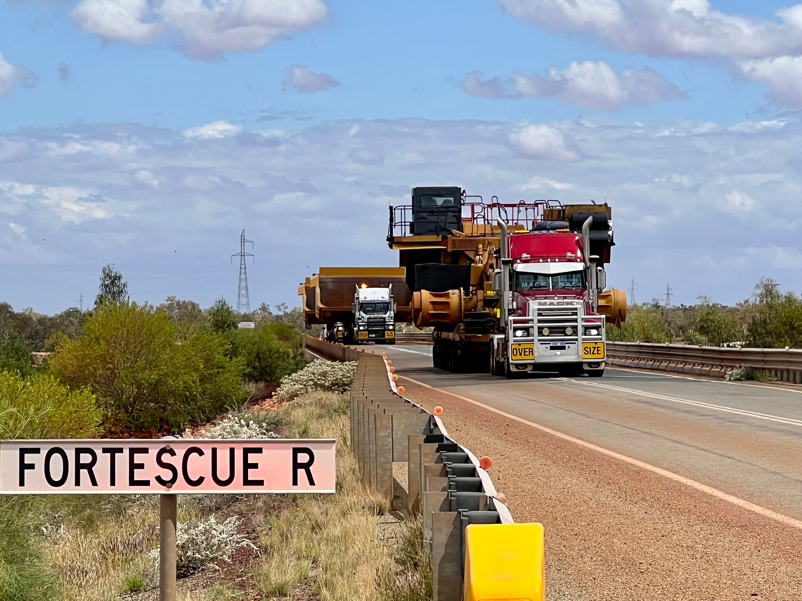 Oversize overmass heavy vehicle Convoy crossing Fortescue River Bridge