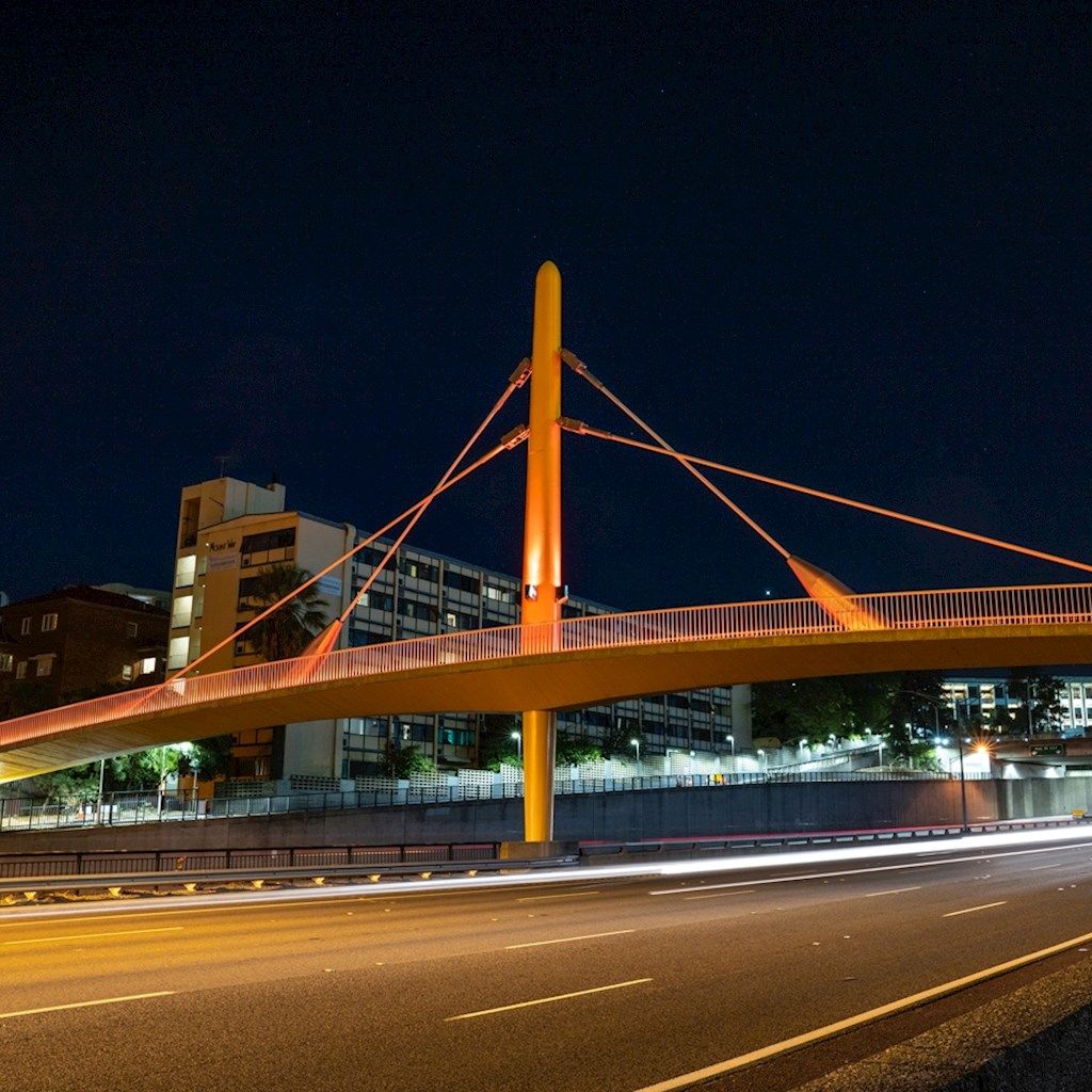 Mounts Street Bridge at night