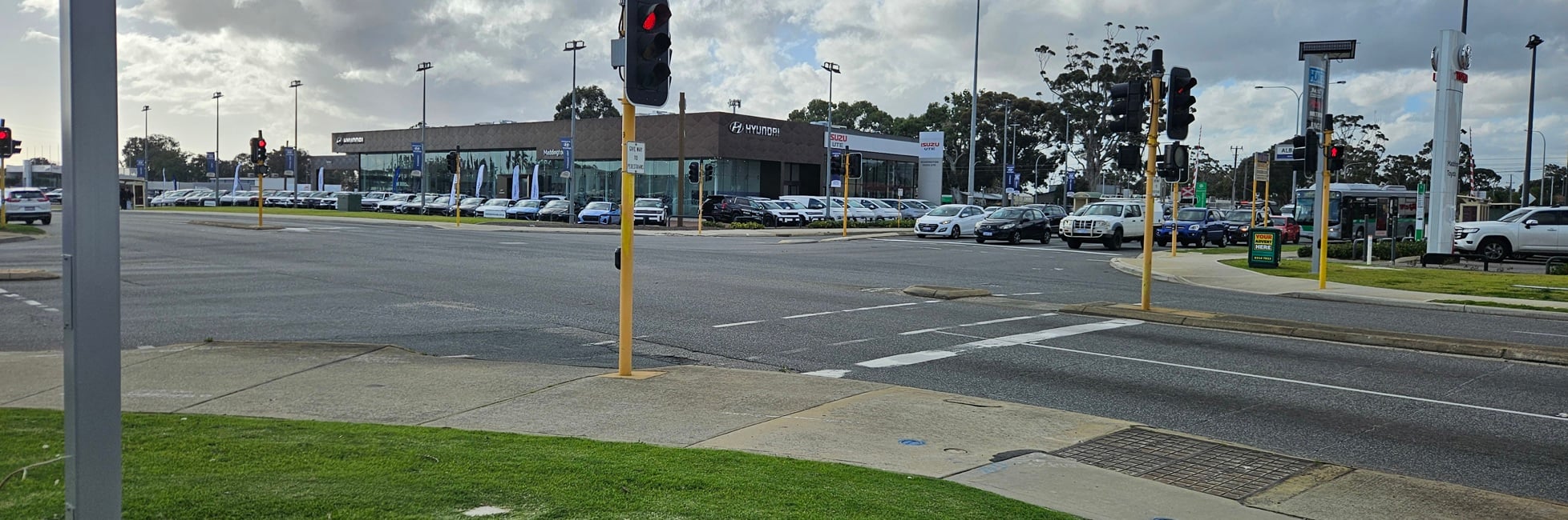 Albany Highway, Olga Road and Kelvin Road intersection image