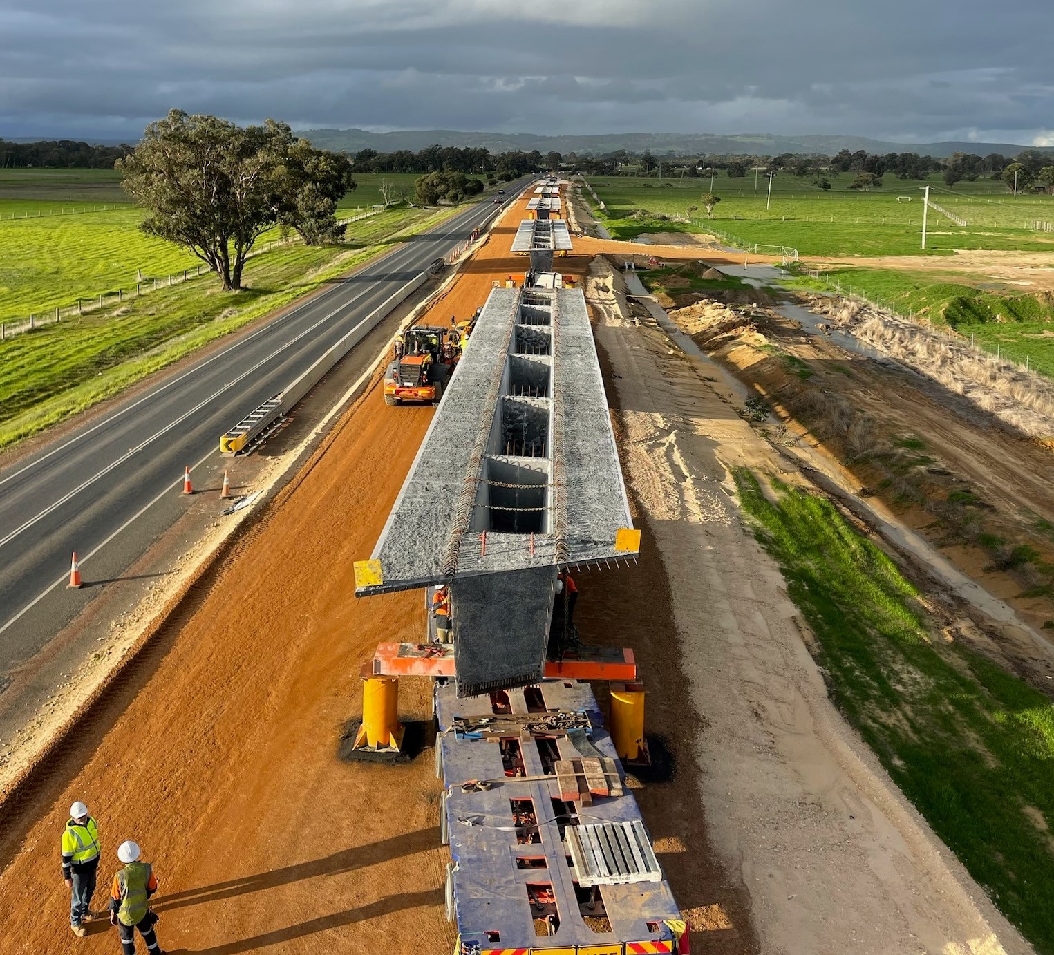 BORR 270623 Beams by night | Main Roads Western Australia